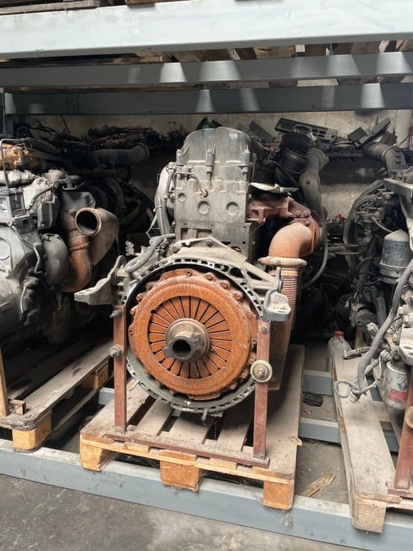 RENAULT PREMIUM 420 - Main