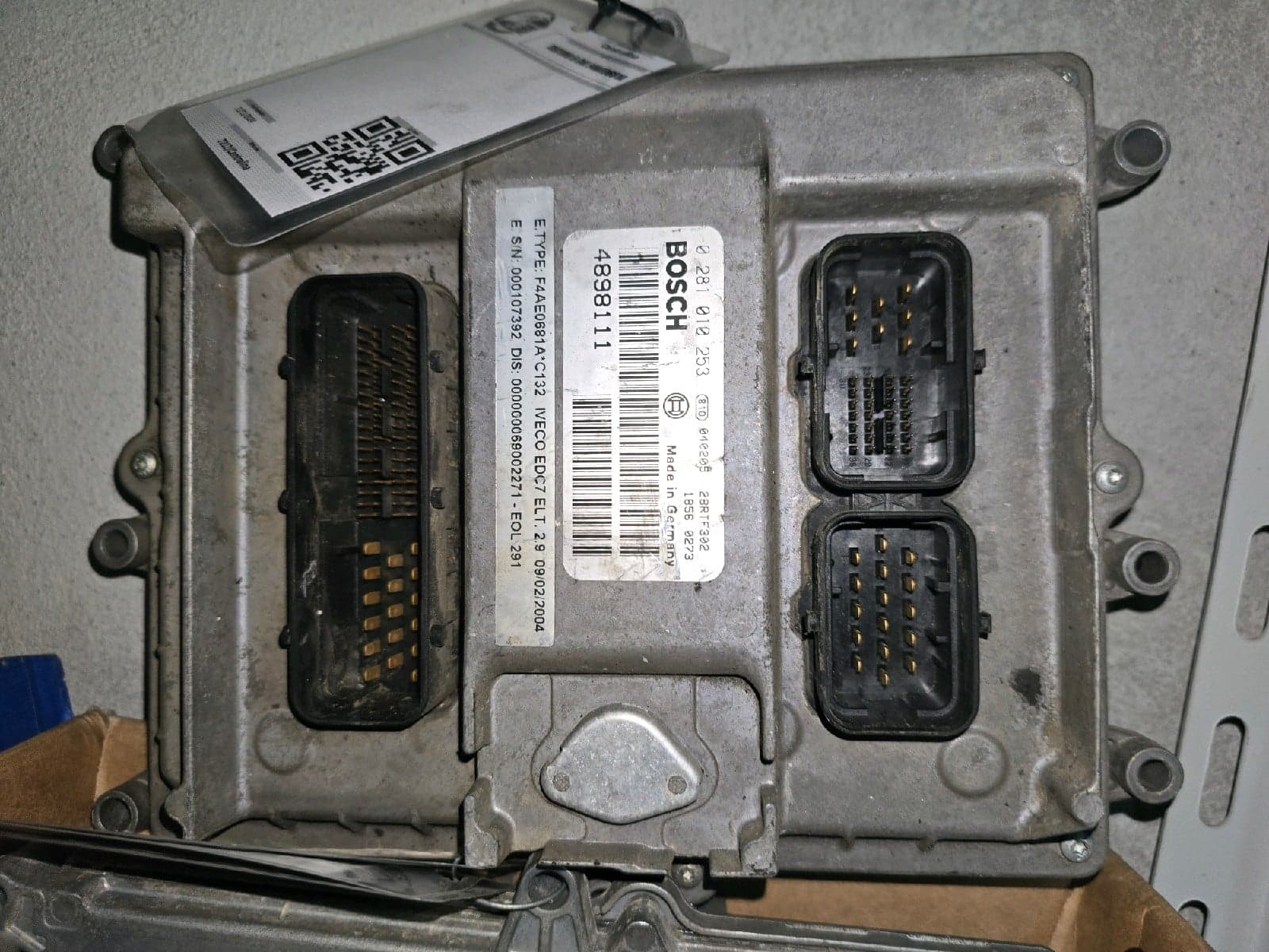 TECTOR 6 CIL F4AE0681A - BOSCH 0 281 010 253 - Main