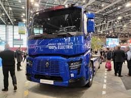 RENAULT TRUCKS PRESENTA I NUOVI VEICOLI ELETTRICI PESANTI CON LA RINNOVATA GAMMA E-TECH
