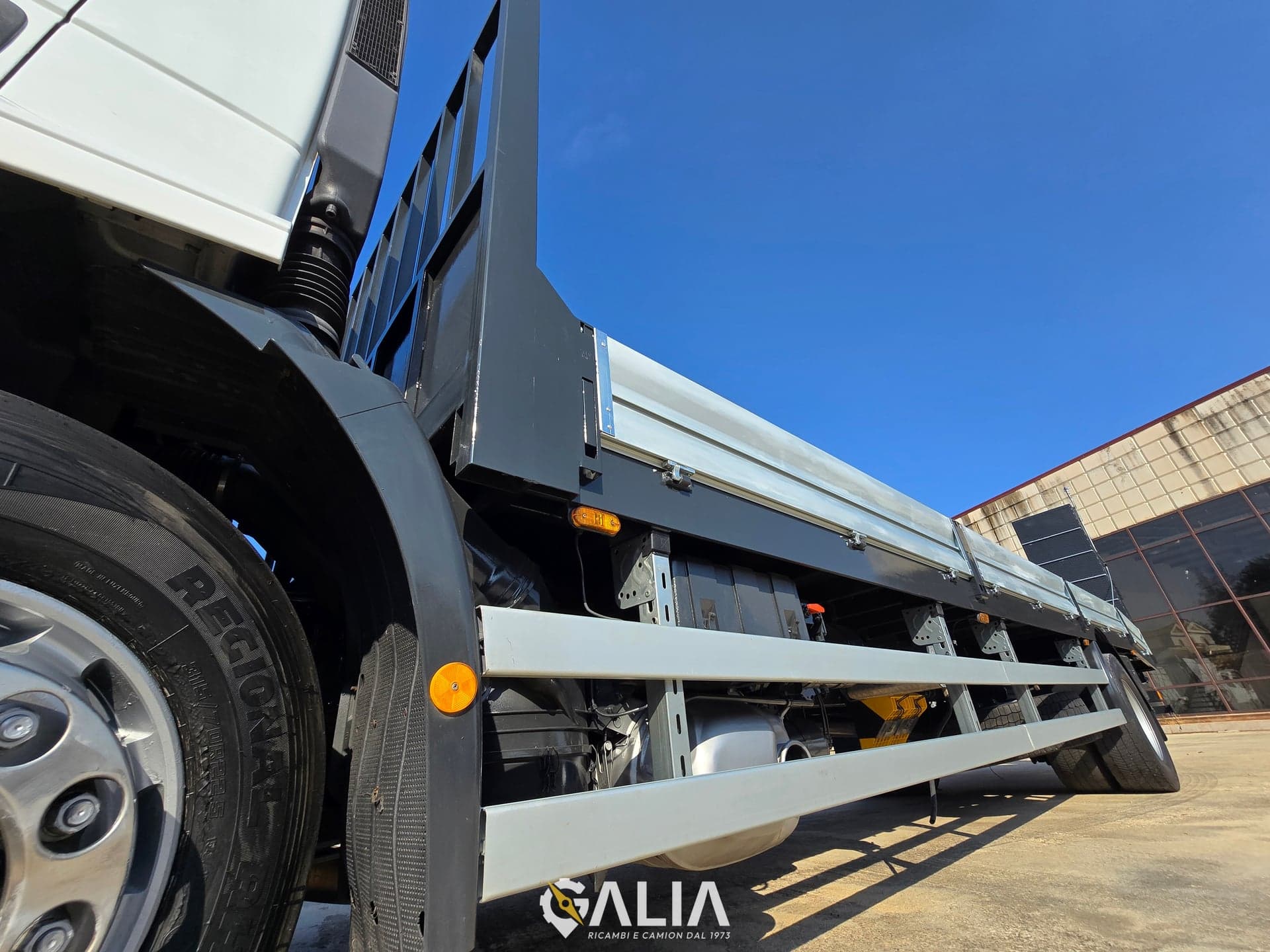 Iveco Stralis 190S31 Euro 5 - 4
