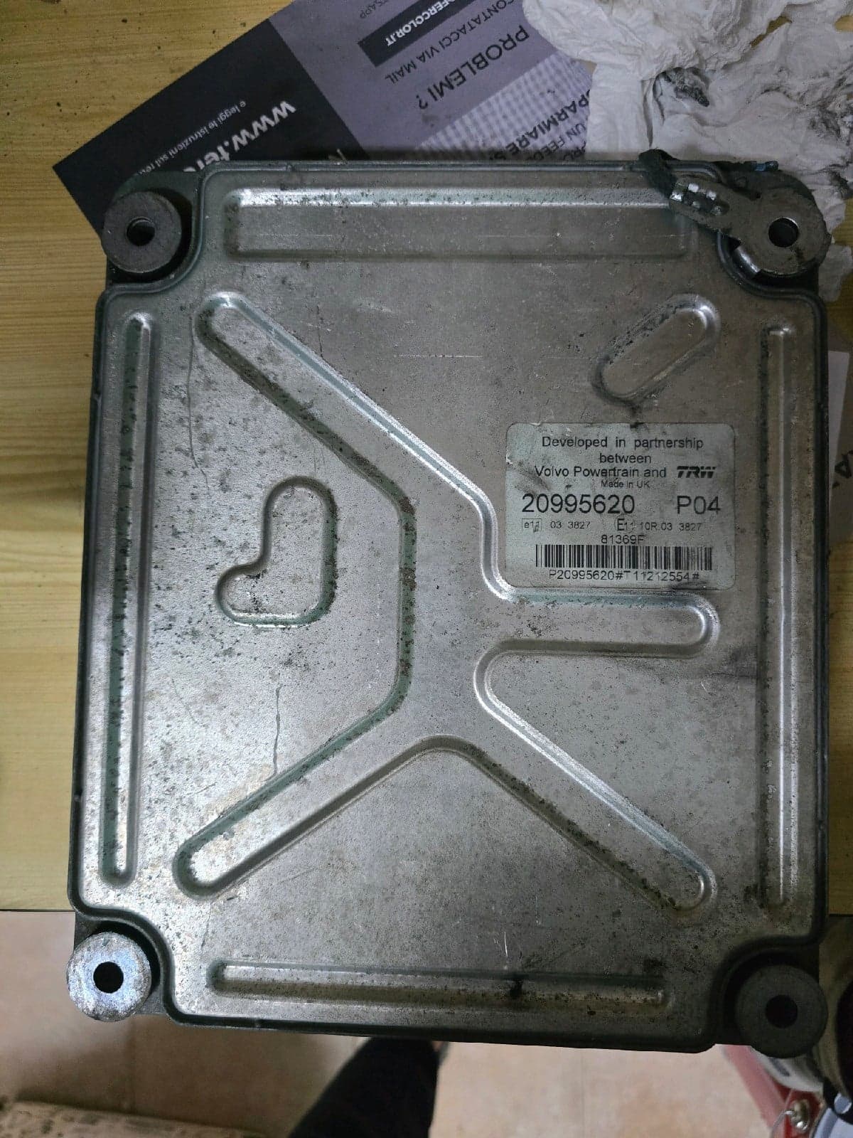Volvo D13C420 EUV - 20995620 P04 - Main