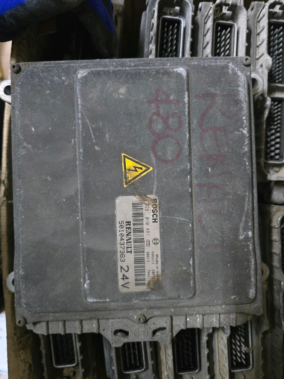 Bosch 0 281 010 481 - Renault Mack 480 - Main