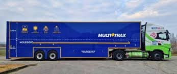 PRESENTATO UFFICIALMENTE IL SEMIRIMORCHIO DOUBLE DECK BURGERS
